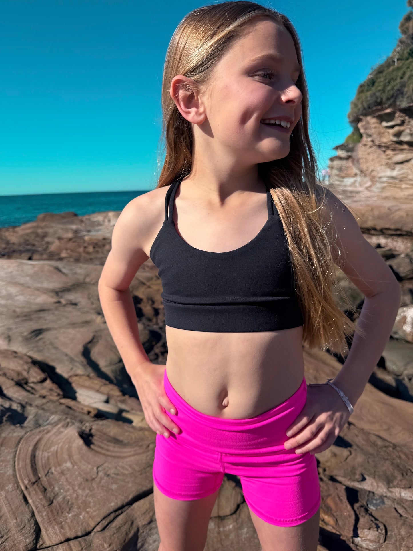 The Signature Short - Electric Pink